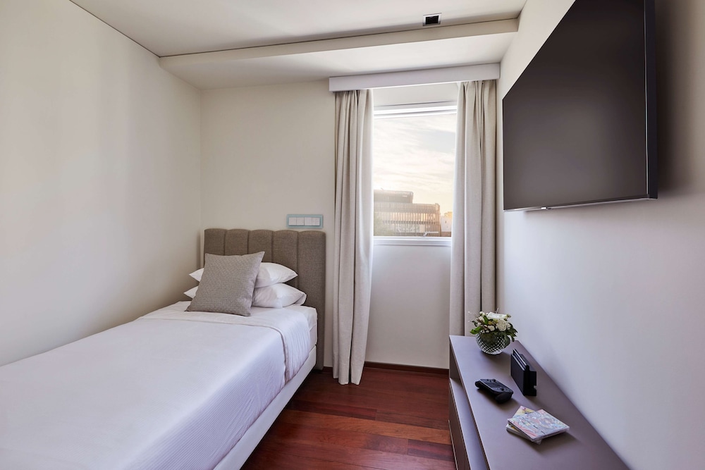 Hyatt Regency Madrid Residences 11