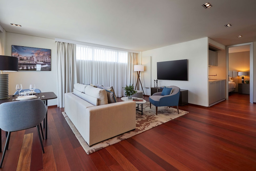Hyatt Regency Madrid Residences 6