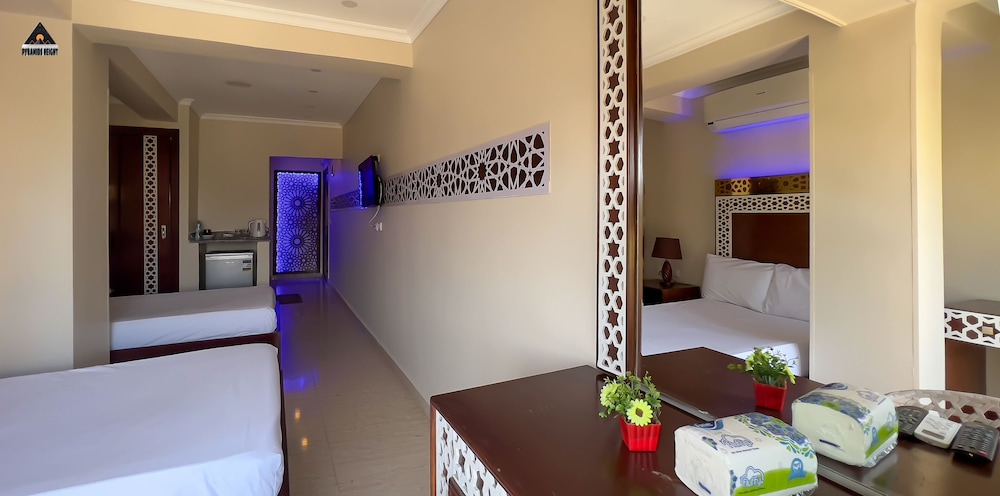Pyramids Height Inn 22