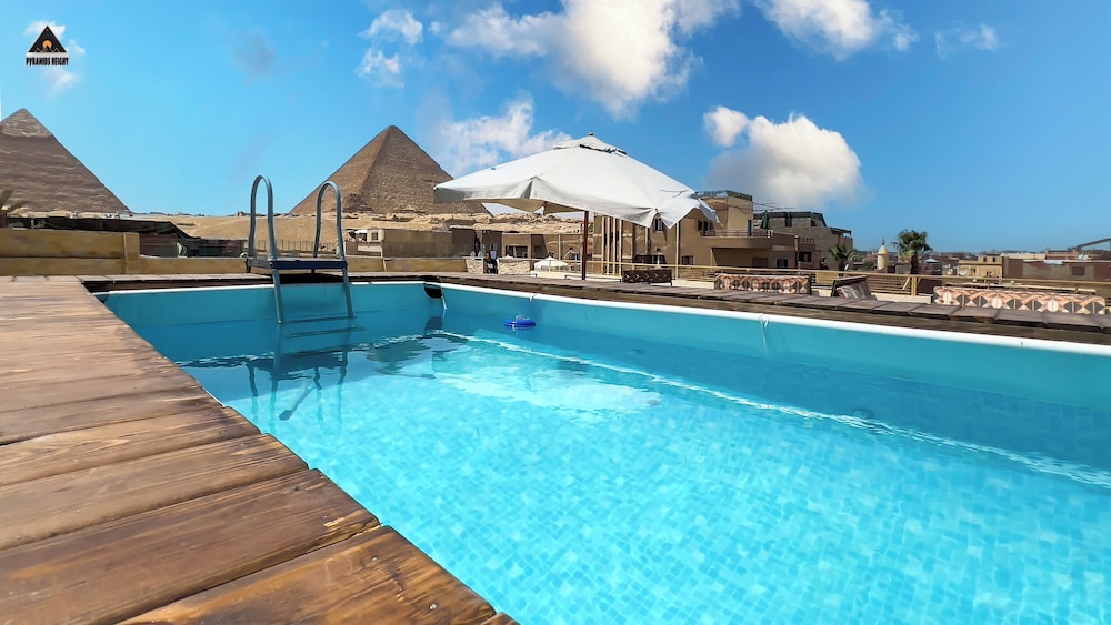 Pyramids Height Inn 1