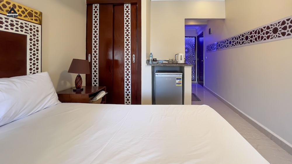 Pyramids Height Inn 23