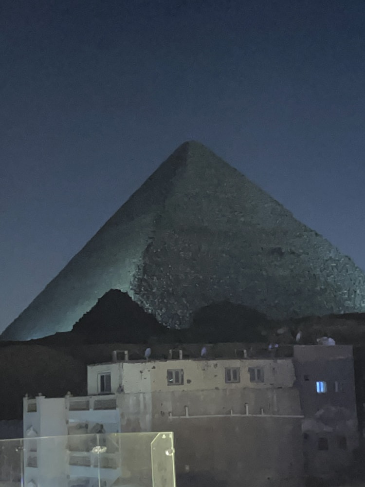 Pyramids Height Inn 11