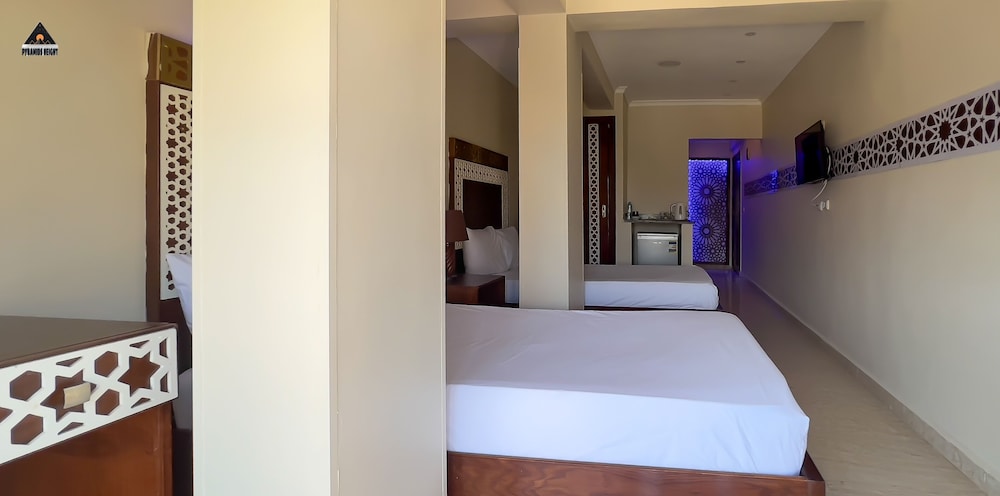 Pyramids Height Inn 24