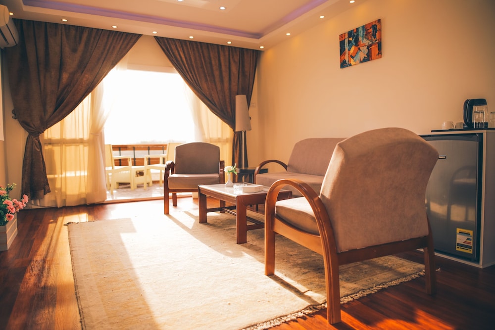 Jewel Maadi Cabins and Club 14