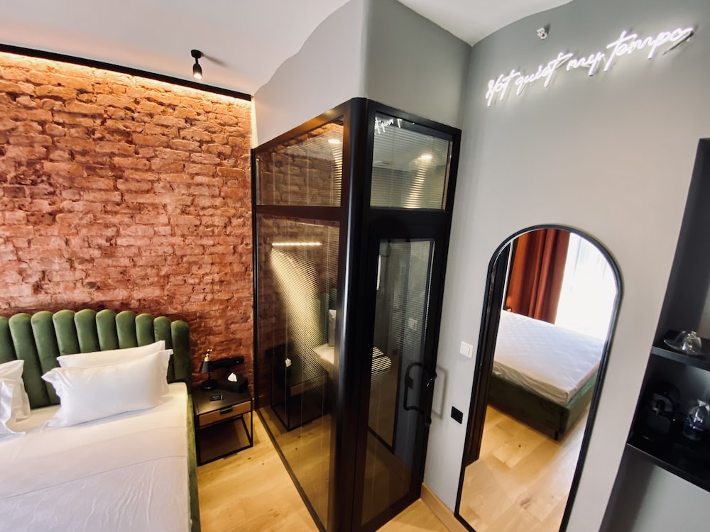 Ruz Hotels Tünel 8