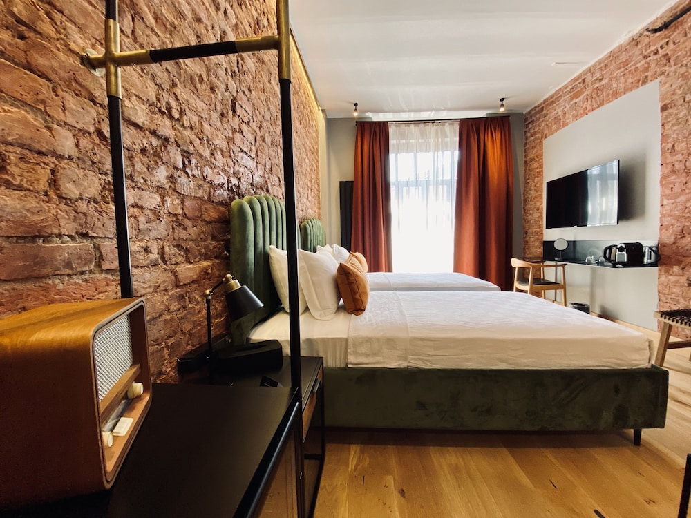 Ruz Hotels Tünel 13