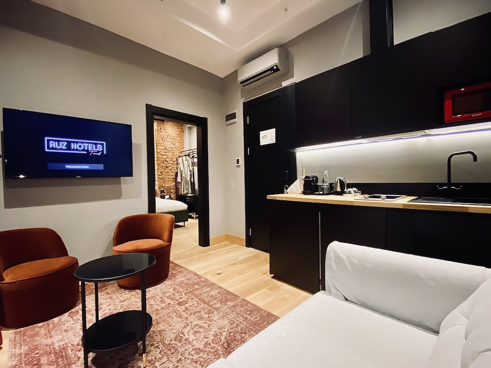 Ruz Hotels Tünel 11