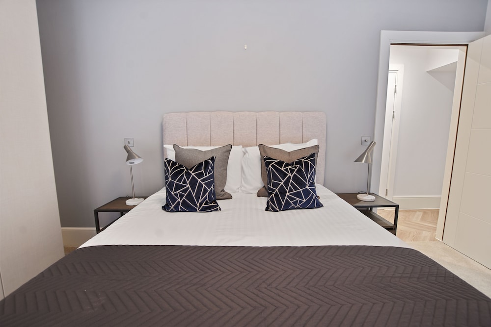 Victoria House by Q Apartments 8