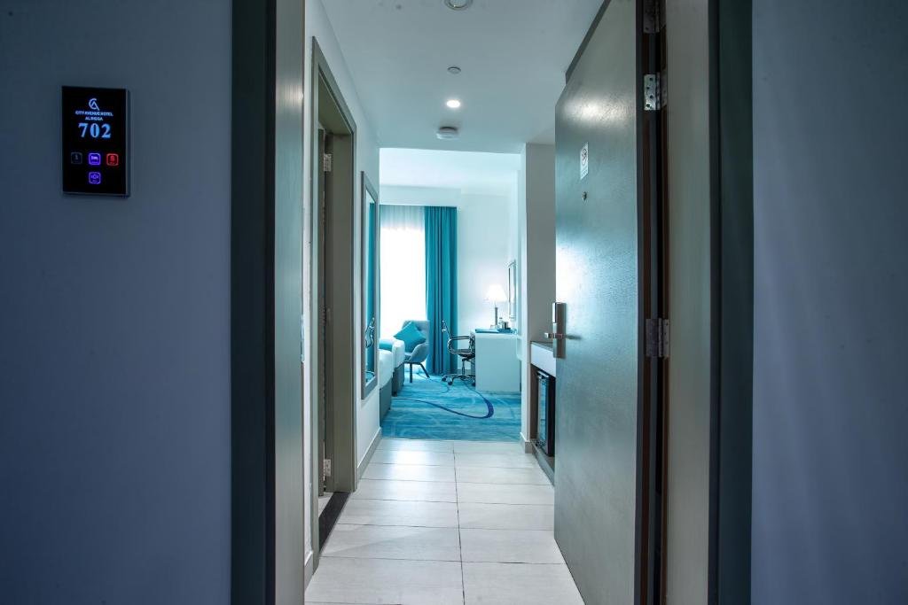 City Avenue Al Reqqa Hotel 4