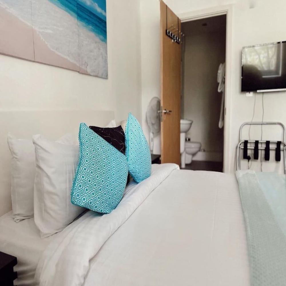 Canary Wharf - Luxury Apartments 6