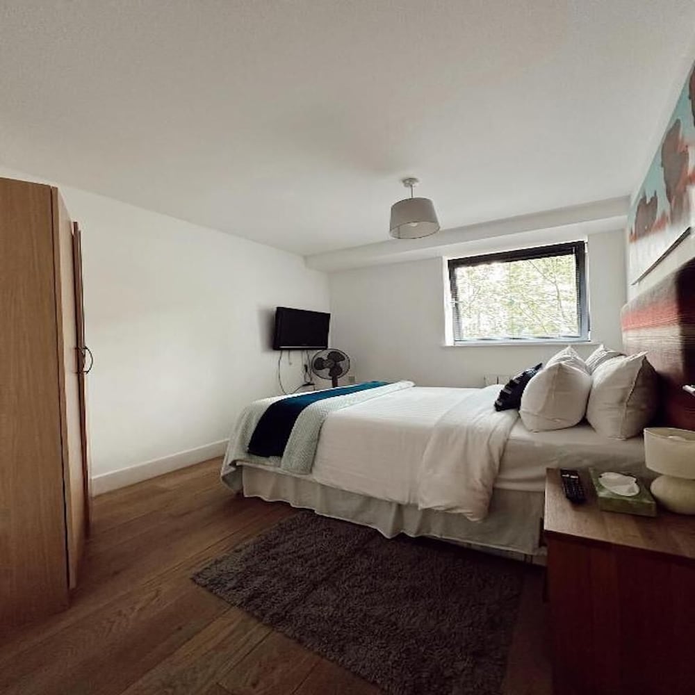 Canary Wharf - Luxury Apartments 8