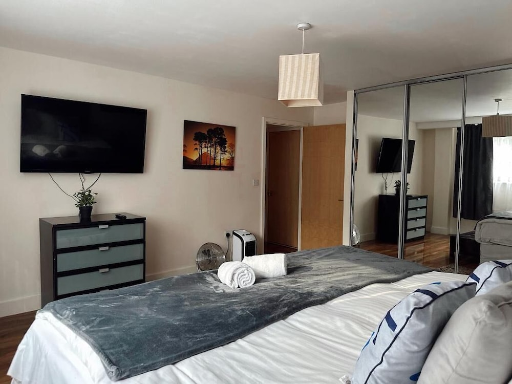 Canary Wharf - Luxury Apartments 13