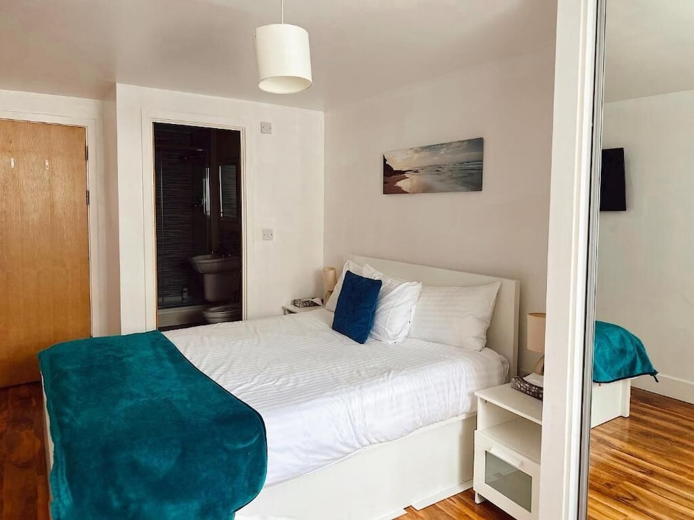 Canary Wharf - Luxury Apartments 3