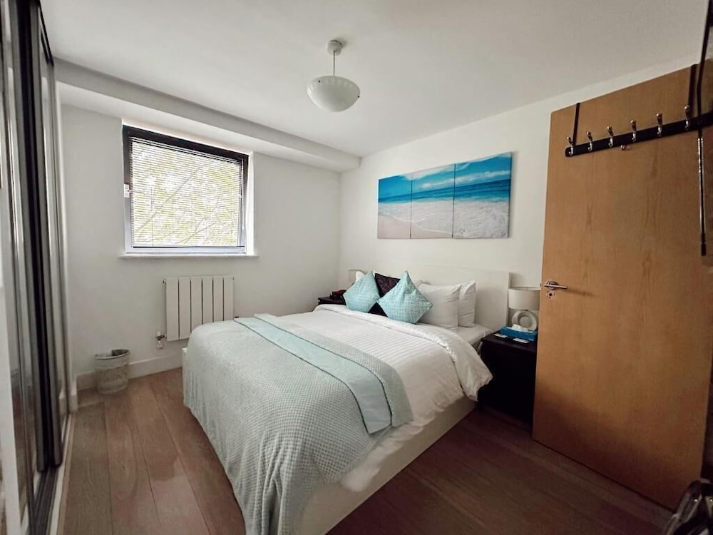Canary Wharf - Luxury Apartments 10