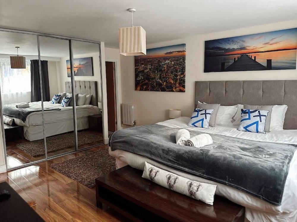 Canary Wharf - Luxury Apartments 16