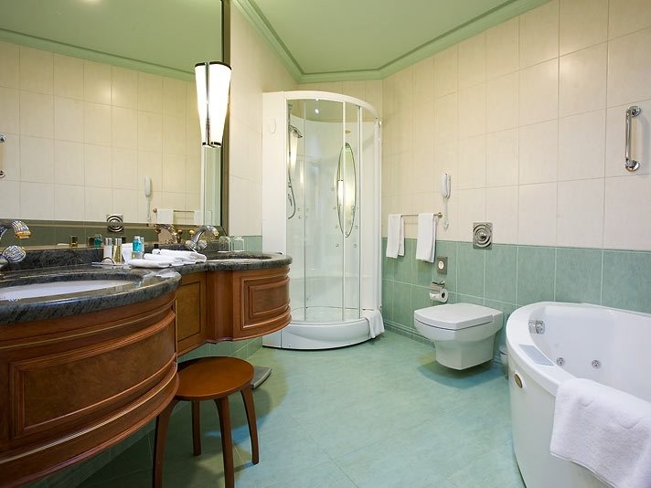 Crowne Plaza MINSK 5