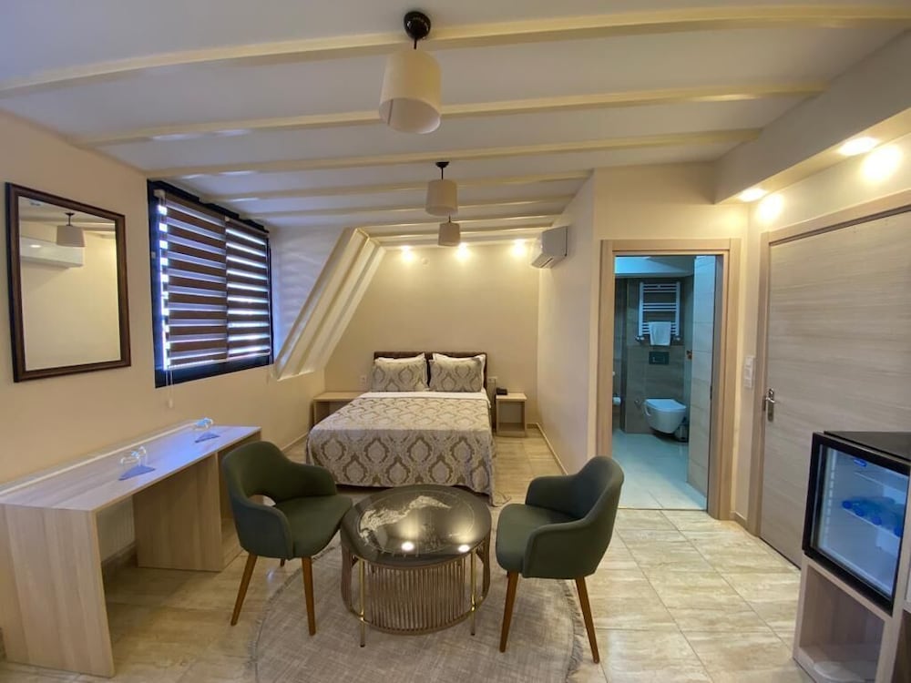 Hotel Mavirem 7
