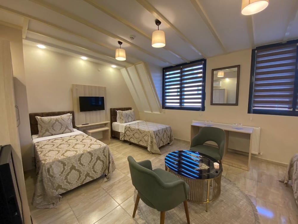 Hotel Mavirem 9