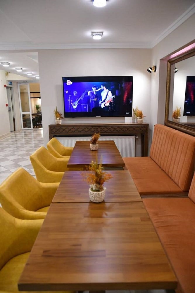 Hotel Mavirem 11