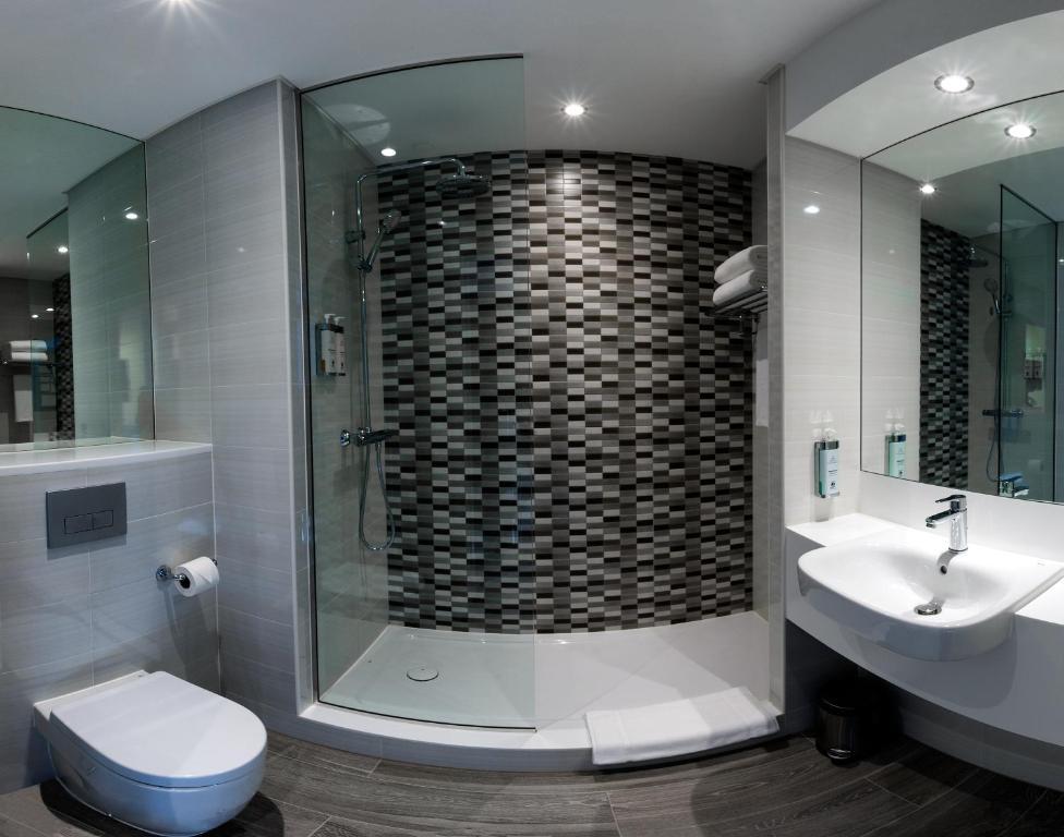 Premier Inn Dubai Barsha Heights 3