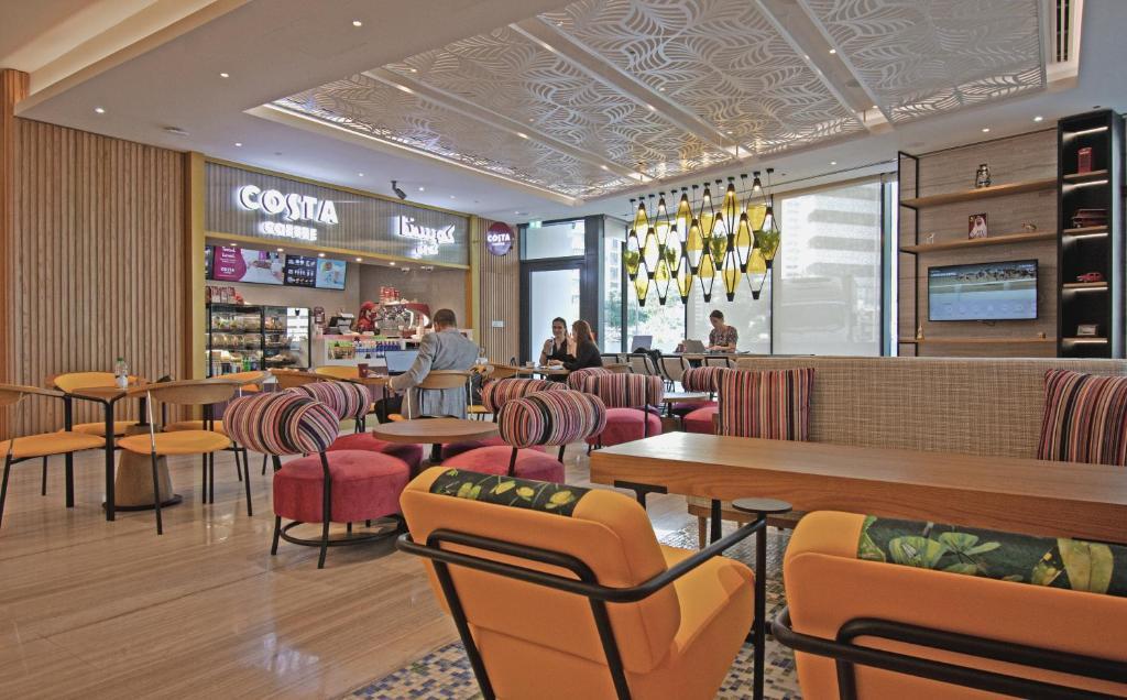 Premier Inn Dubai Barsha Heights 15