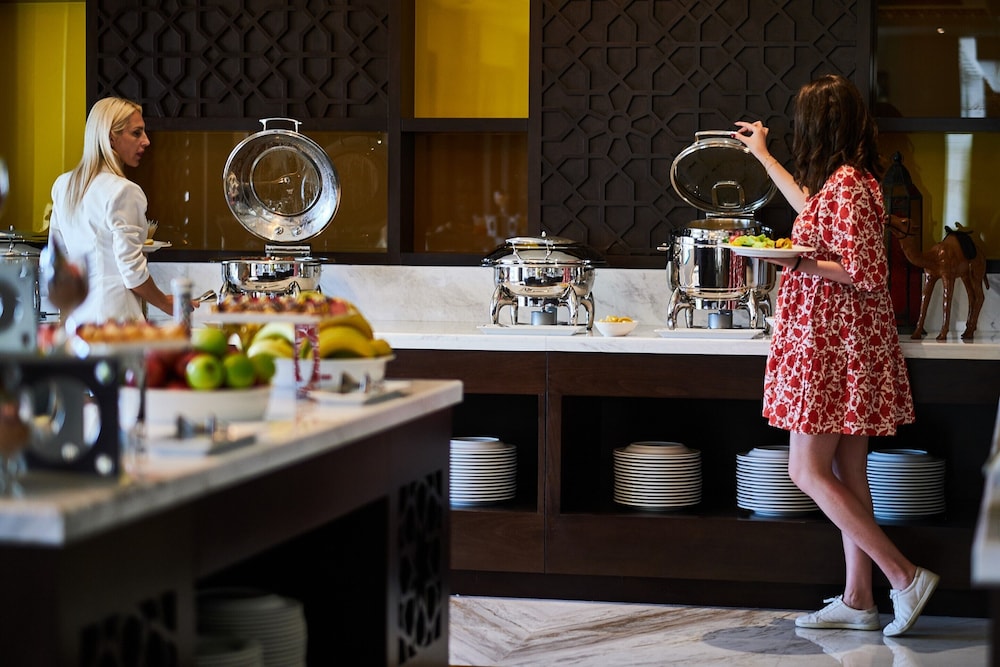 Carlton Dubai Creek Hotel 18