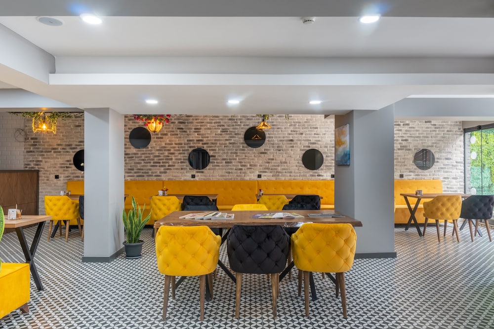Lorem Hotel 13
