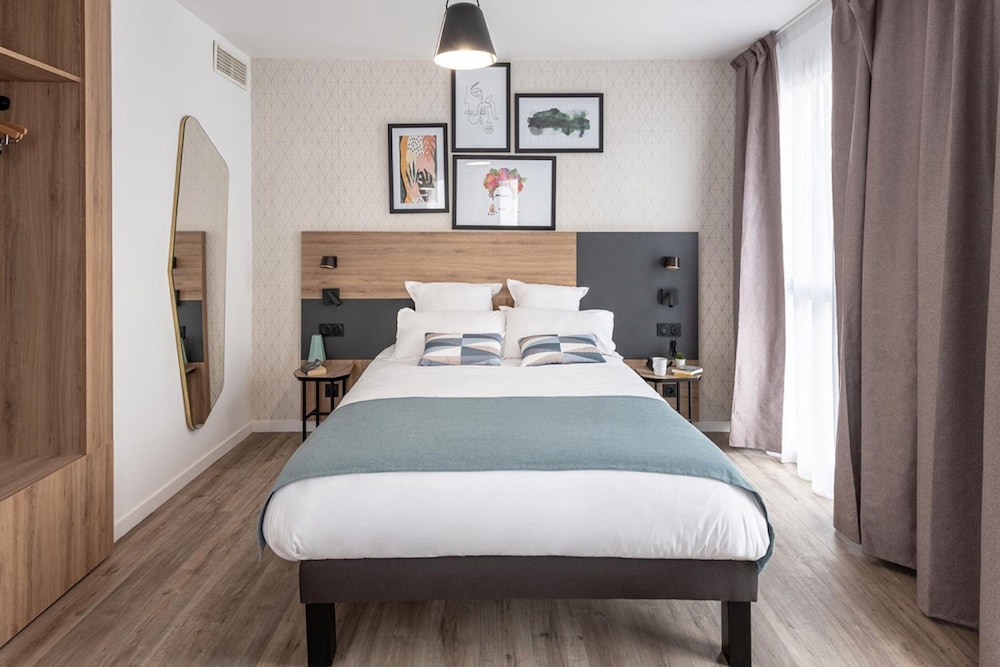 Appart City Confort SaintGermain en Laye 8