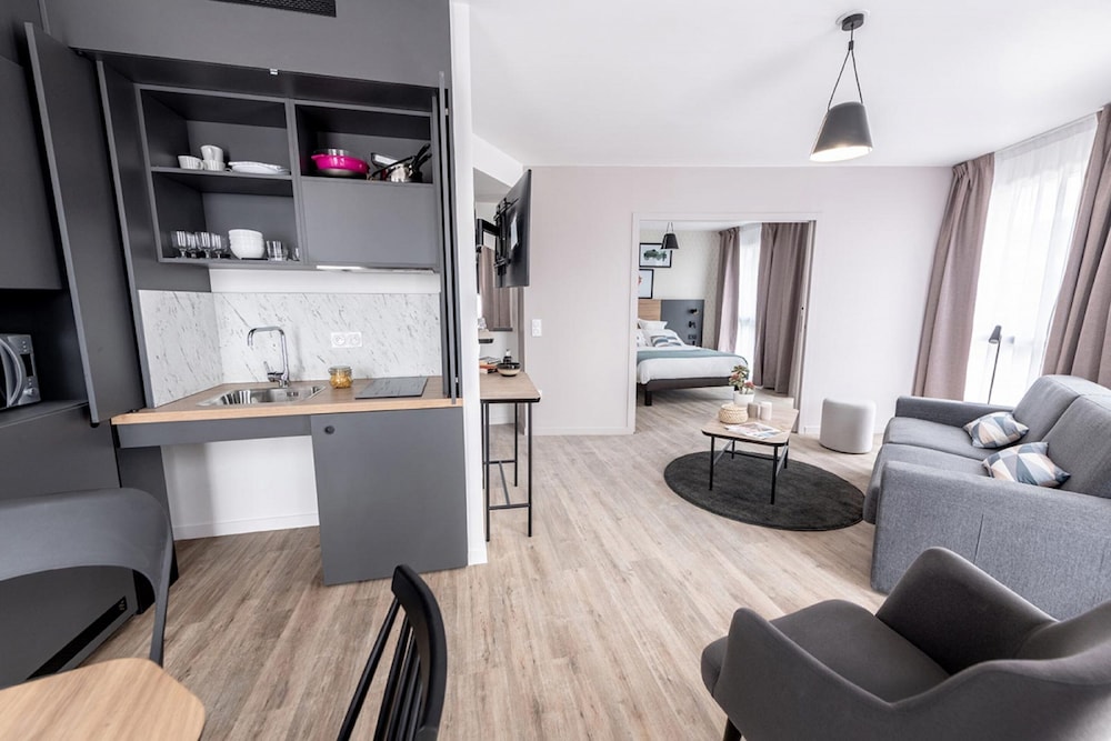 Appart City Confort SaintGermain en Laye 21