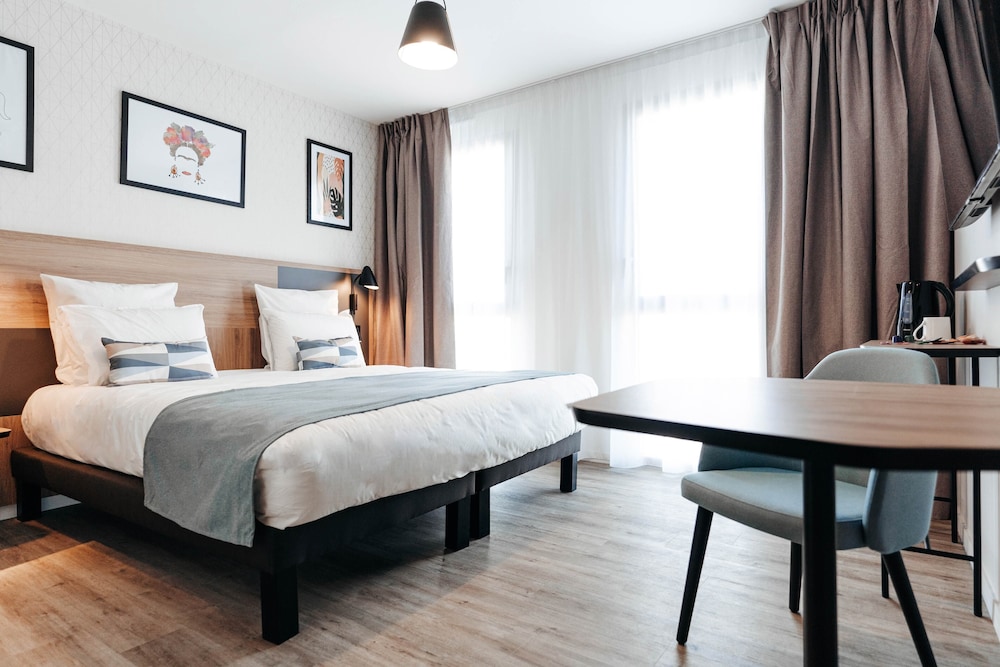 Appart City Confort SaintGermain en Laye 1