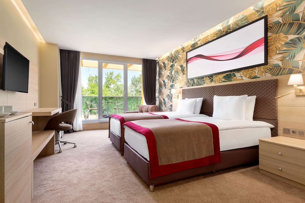 Ramada by Wyndham Istanbul Sile 12