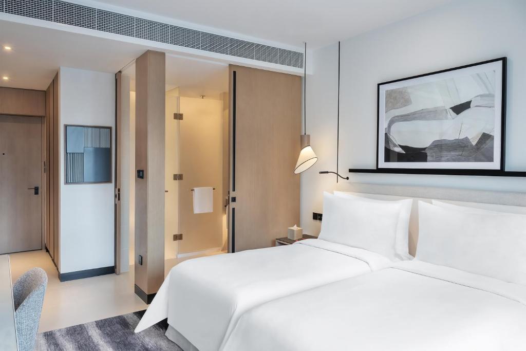 Vida Dubai Marina & Yacht Club 15