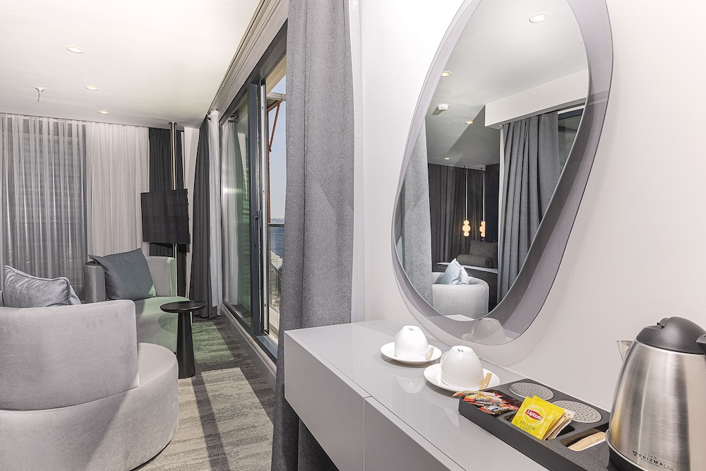 Pera Bosphorus Hotel 14