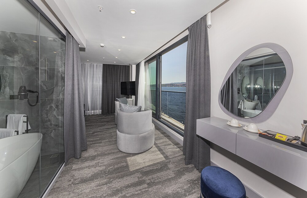 Pera Bosphorus Hotel 13