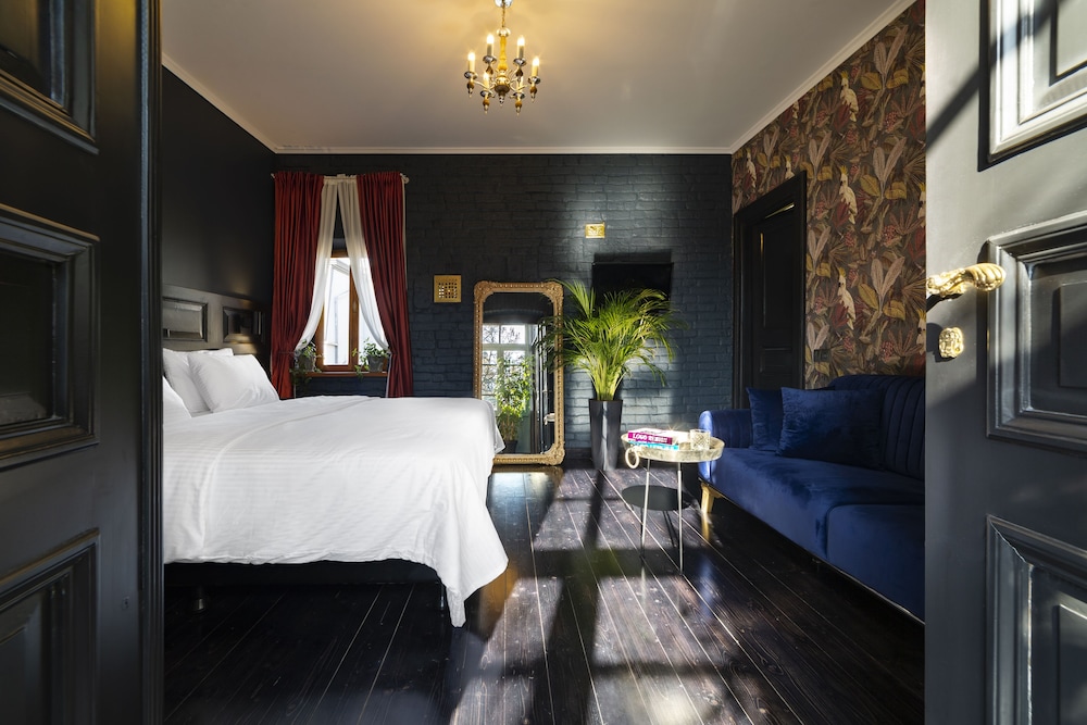 Unfound Door - Design Hotel 7