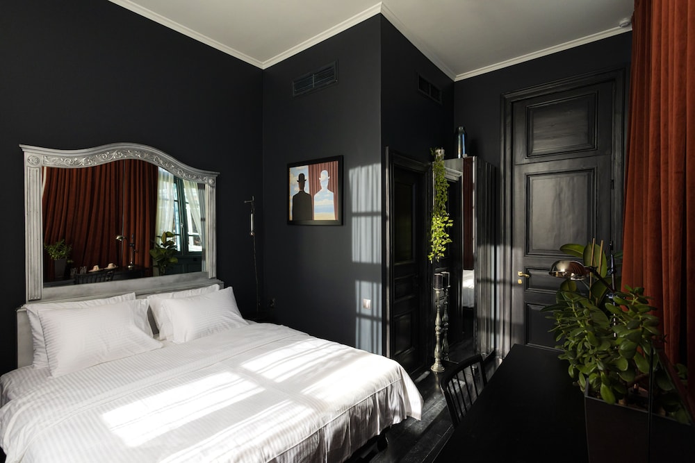 Unfound Door - Design Hotel 23
