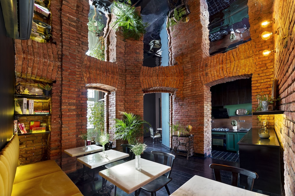 Unfound Door - Design Hotel 4