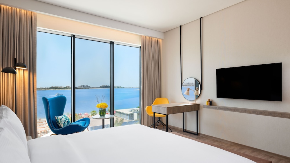 voco Dubai The Palm 11