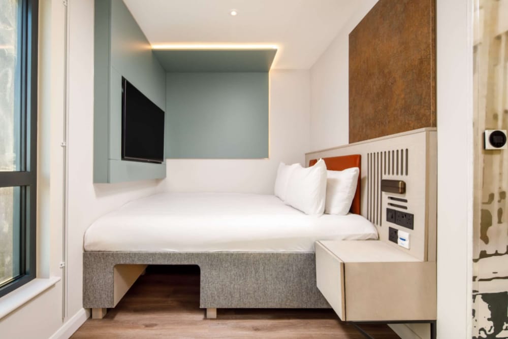 Spark by Hilton London Romford 18