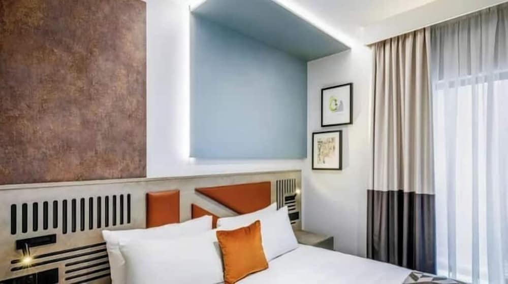Spark by Hilton London Romford 14