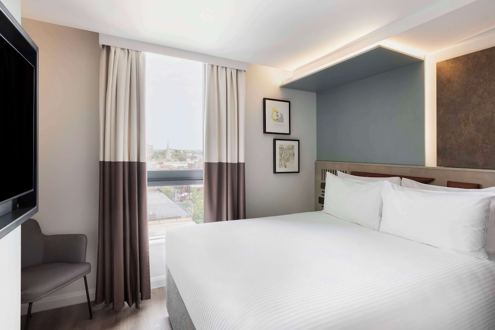 Spark by Hilton London Romford 22
