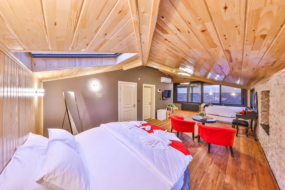 Agva Pieria Luxury Hotel 5