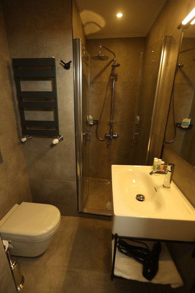 Moja City Hotel 8