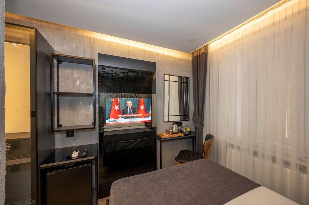 Continental Airport Hotel 8