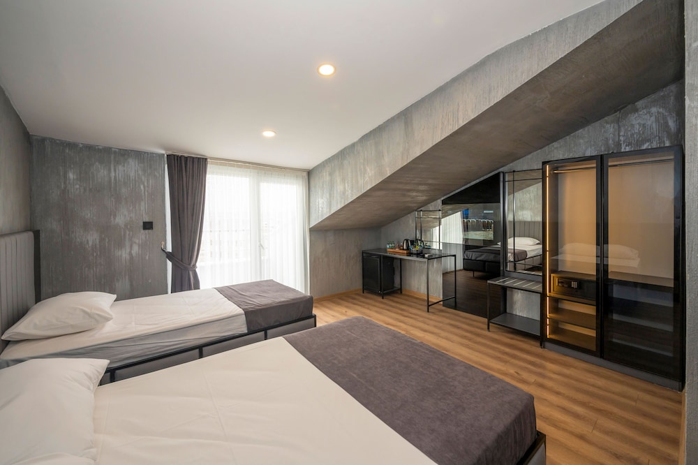 Continental Airport Hotel 16