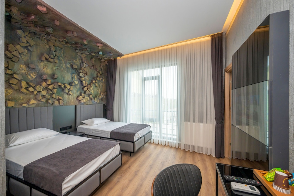 Continental Airport Hotel 15