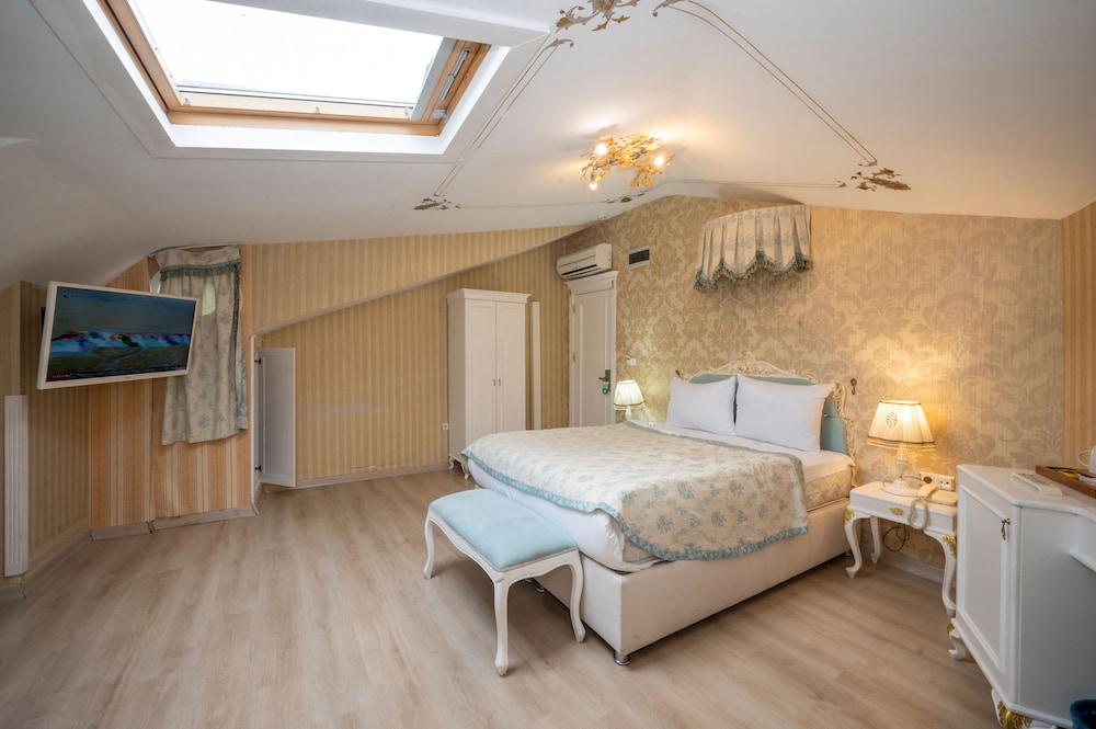 Villa Paradiso Hotel 12