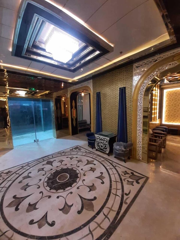 Camphor Hotel 4
