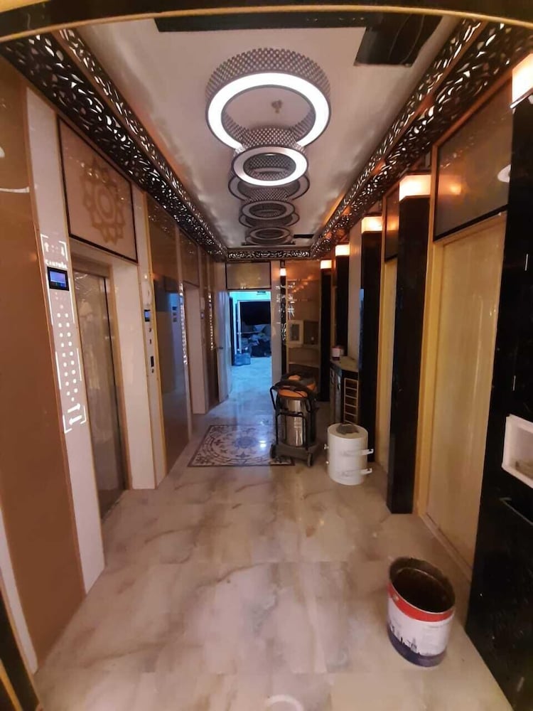Camphor Hotel 2