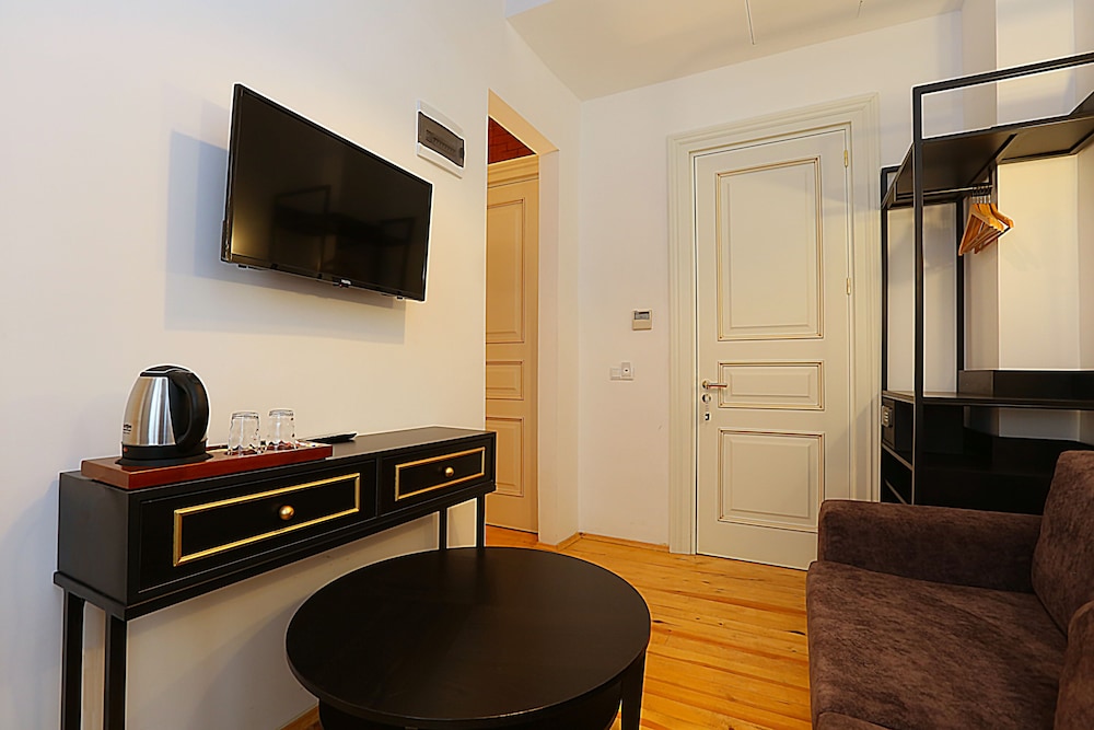 Kamil Bey Suites Beyoglu 6